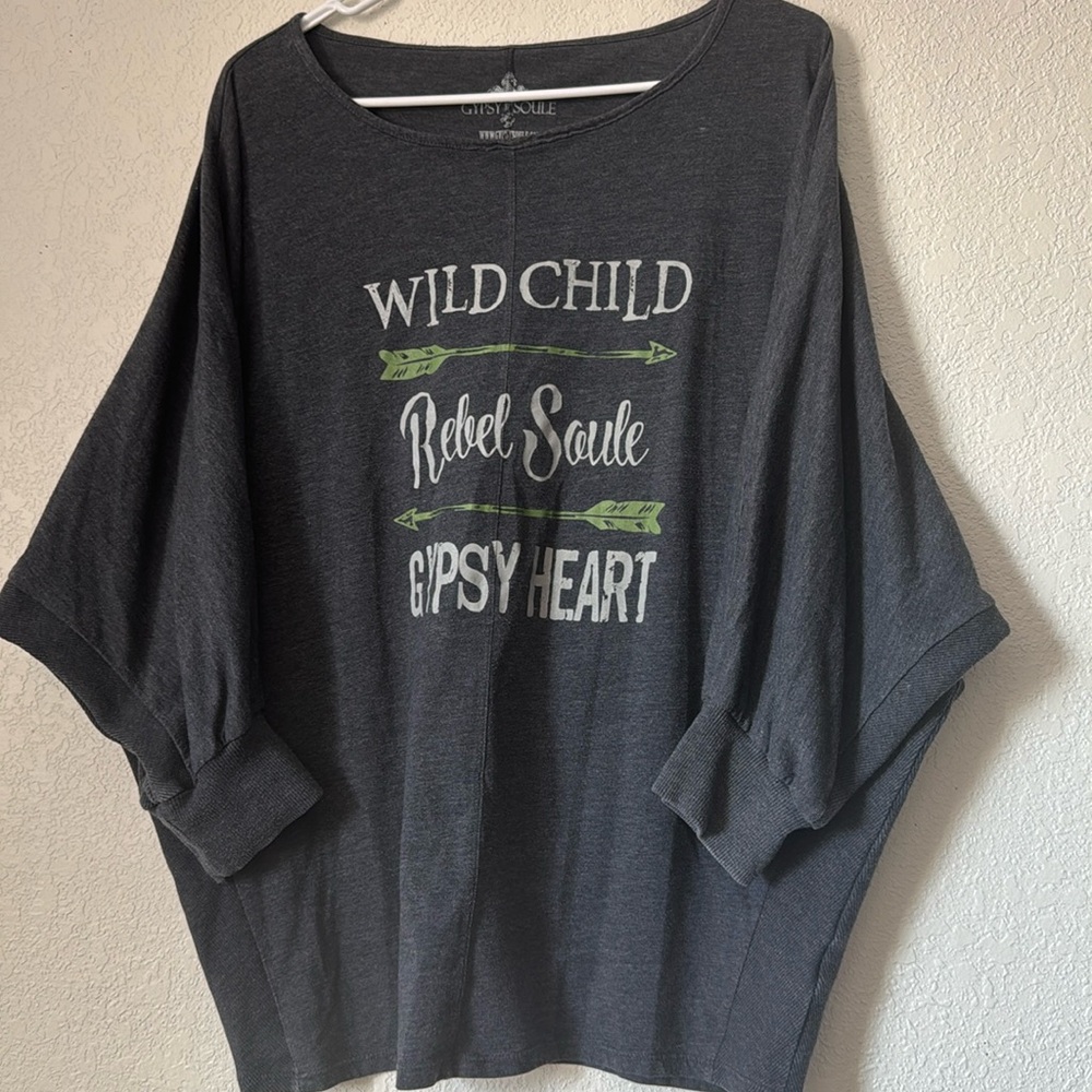 Gypsy Soule half sleeve shirt very cute! Y2K